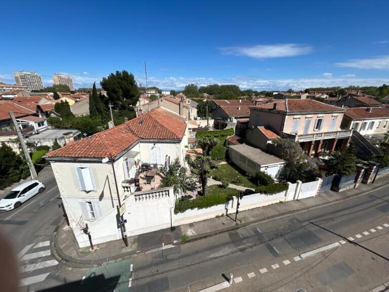 Avec Clim Et Terrasse Proche Du Centre D'avignon Avinhão