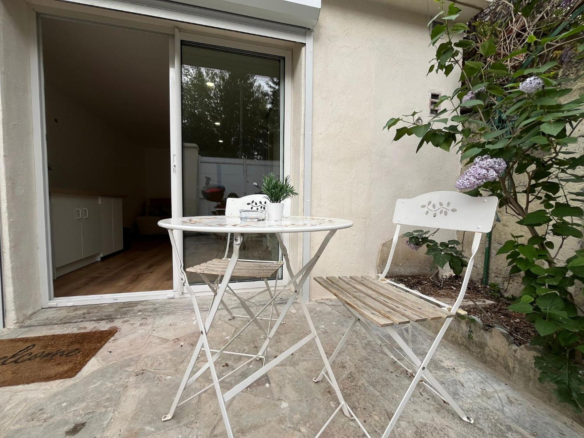 Avec Clim Et Terrasse Proche Du Centre D'avignon Apartamento Avinhão