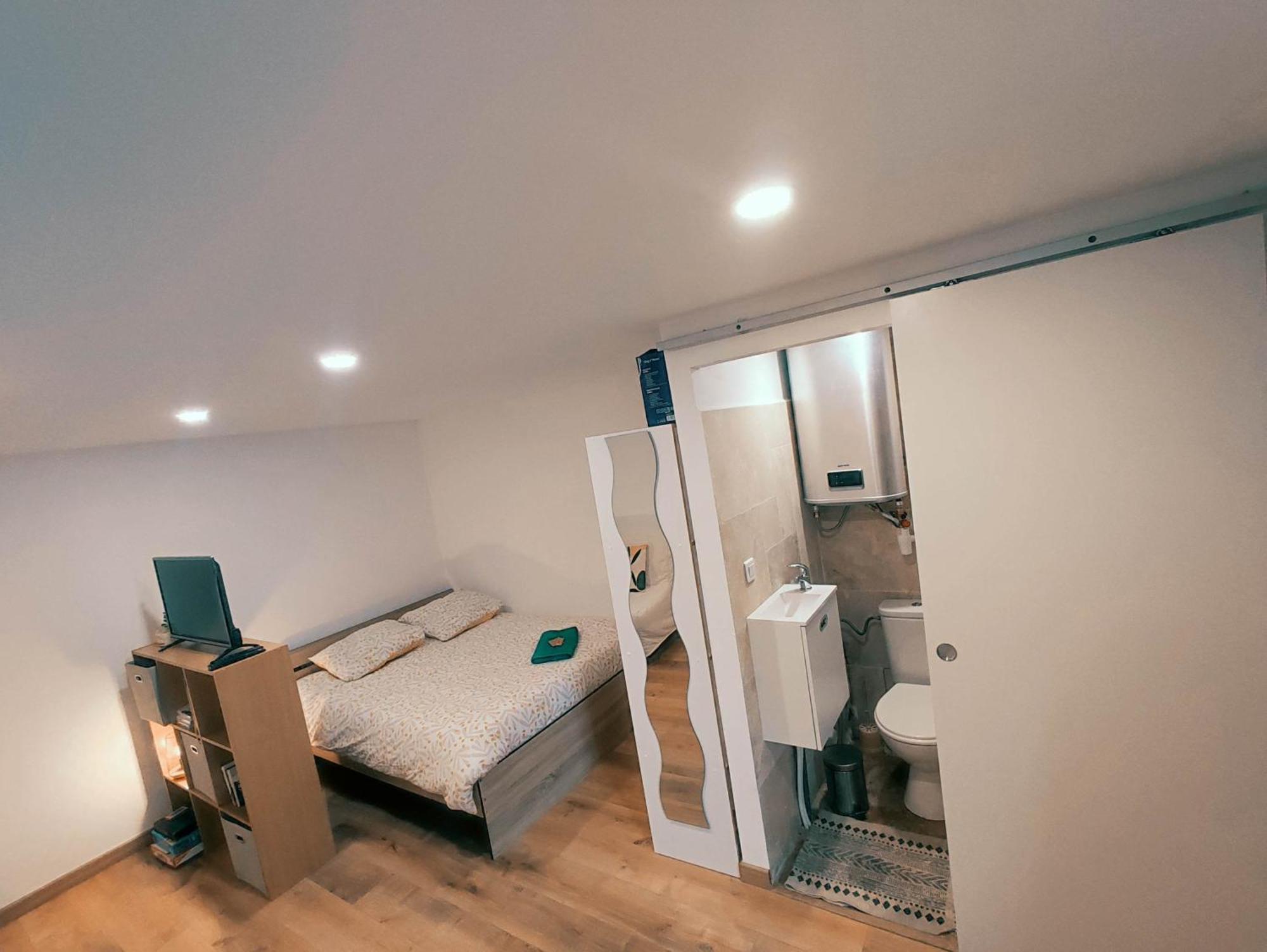Appartement Avec Clim Et Terrasse Proche Du Centre D'avignon *